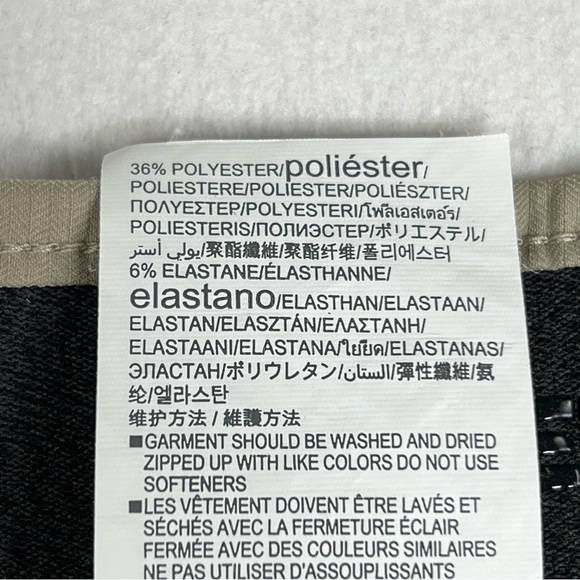 Under Armour Shorts Mens Size 36 Tan Heat Gear Flat Front Performance Outdoor - Picture 11 of 14